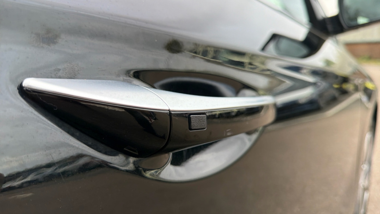 Hyundai IONIQ 1.6 GDi Hybrid Premium 5dr DCT Hybrid Hatchback